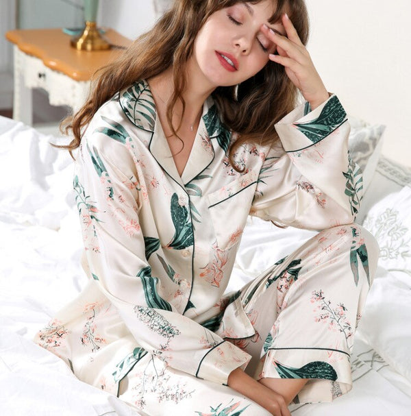 100% Silkworm Real Silk Long Sleeve Print Pajama Set - Virtue